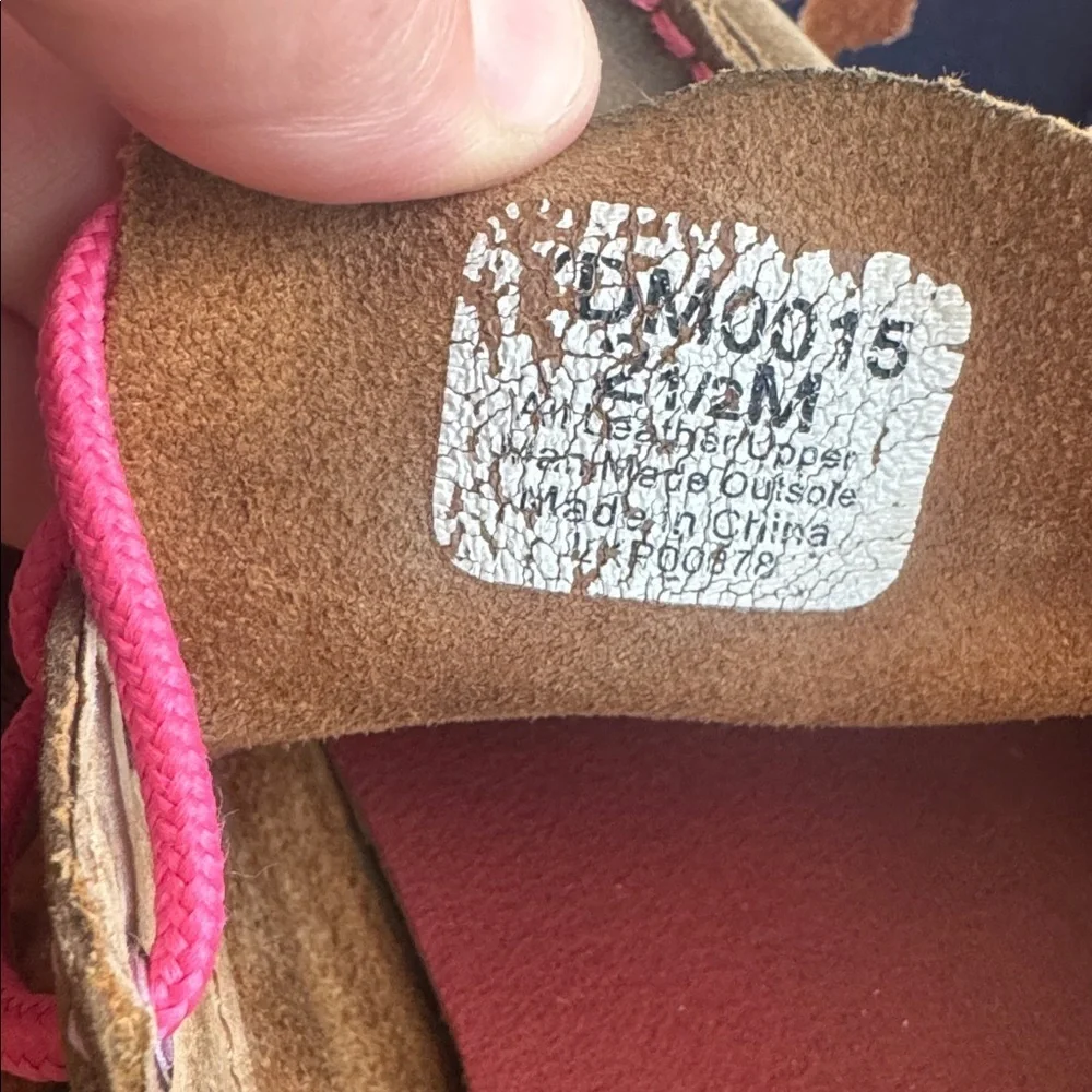 Twisted X Tough enough to wear pink Bomber Driving Moc leather Girls 2.5M